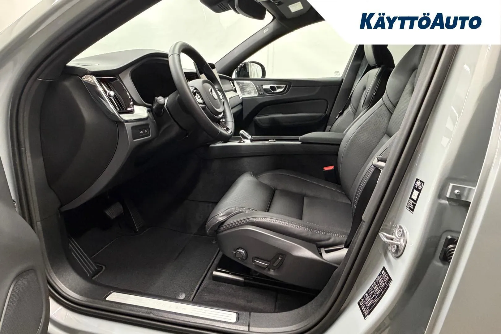 Volvo XC60 FTA-340 carousel image