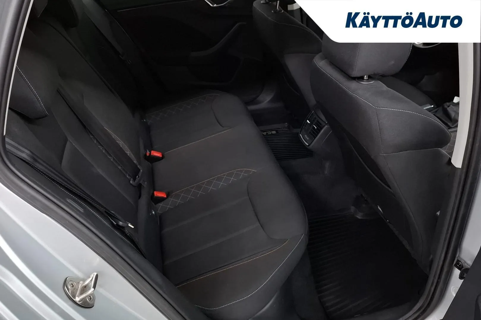 Skoda Scala IPK-932 carousel image