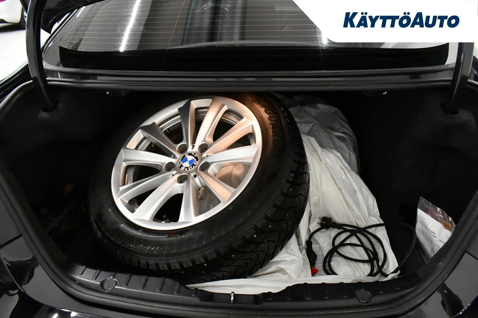 BMW 530 KTS-411 carousel image