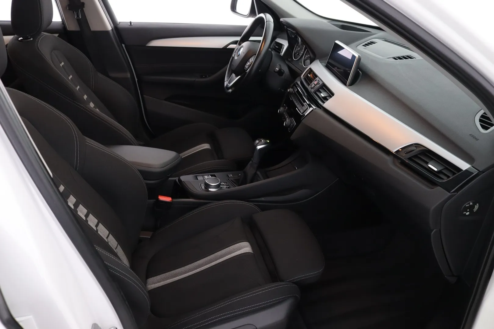 BMW X1 JMH-207 carousel image