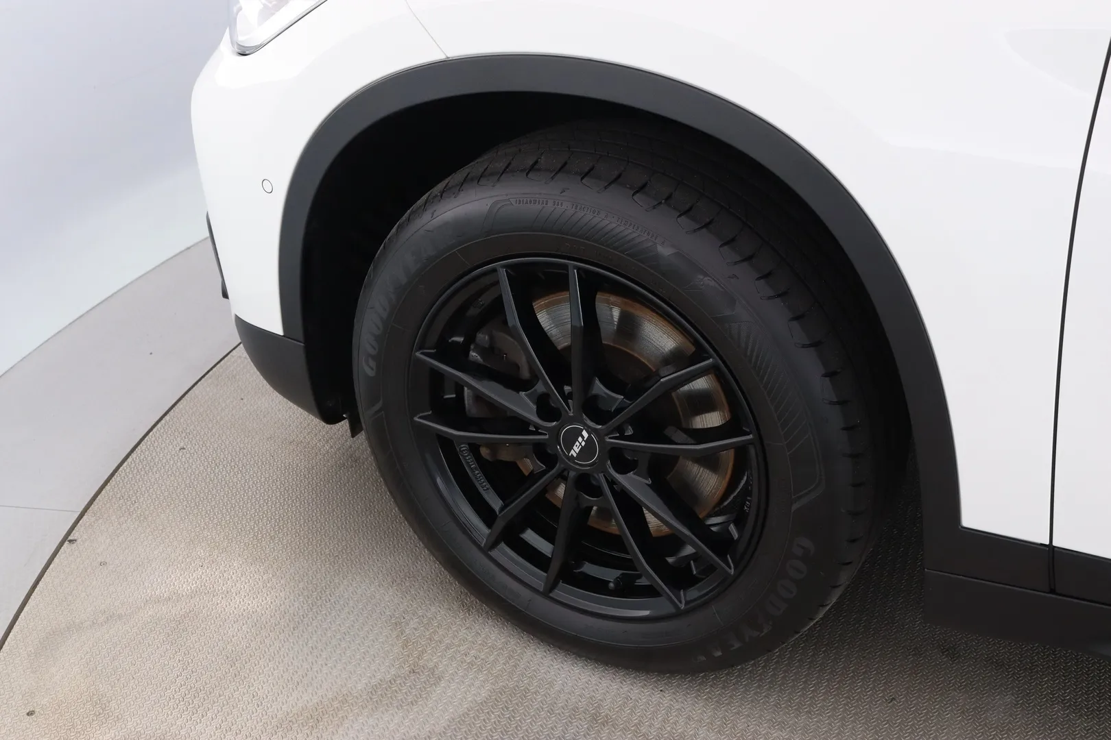 BMW X1 JMH-207 carousel image