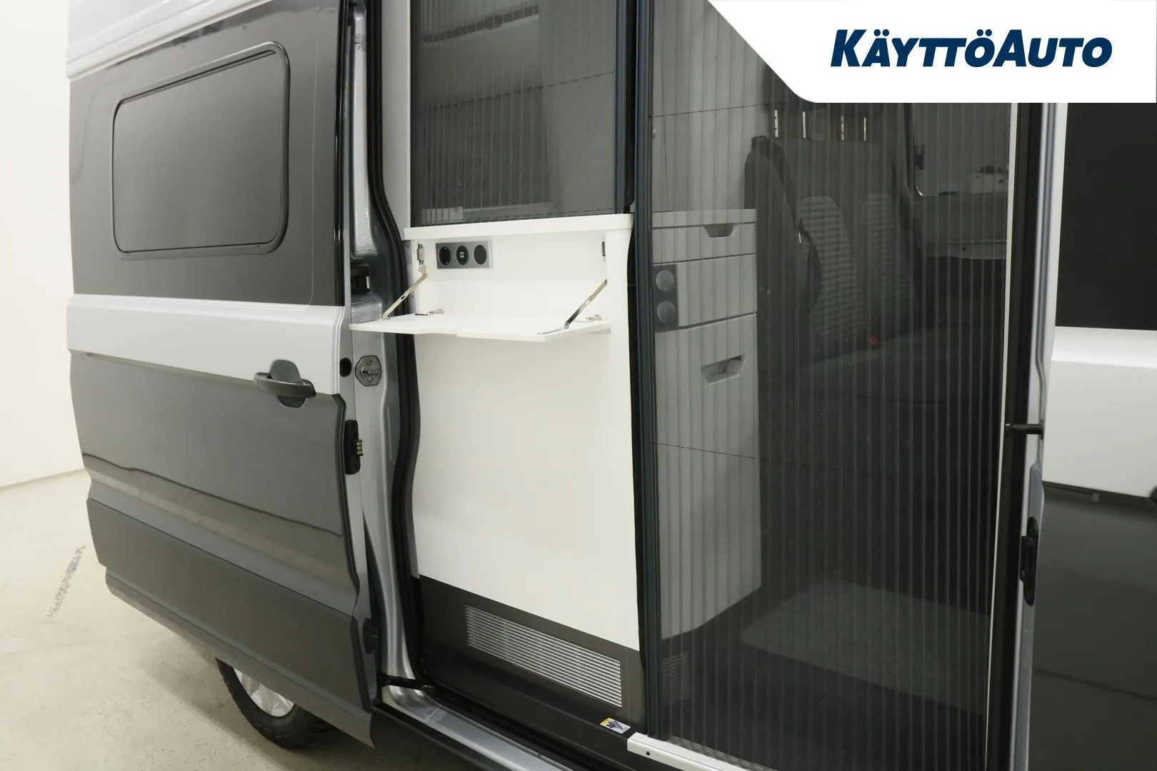 Volkswagen CRAFTER MUY-592 carousel image