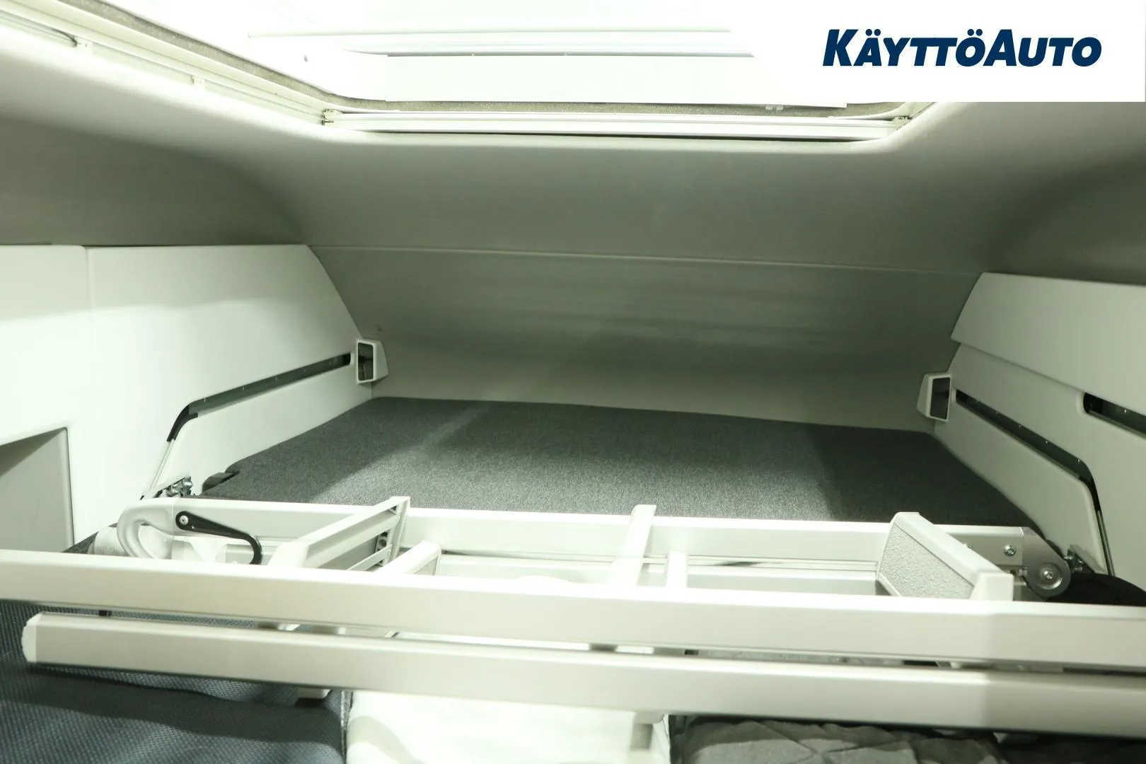 Volkswagen CRAFTER MUY-592 carousel image