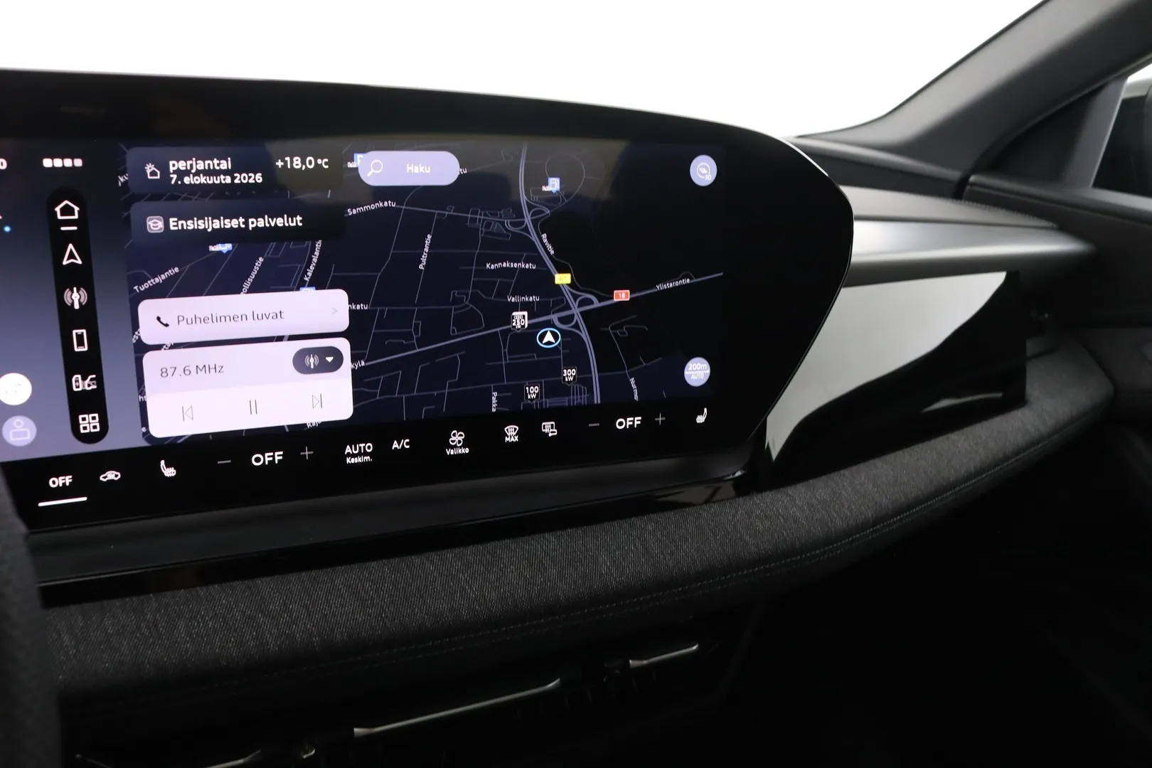 Audi Q6 e-tron FTE-263 carousel image