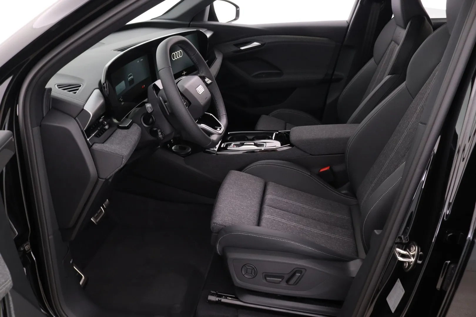 Audi Q6 e-tron FTE-263 carousel image