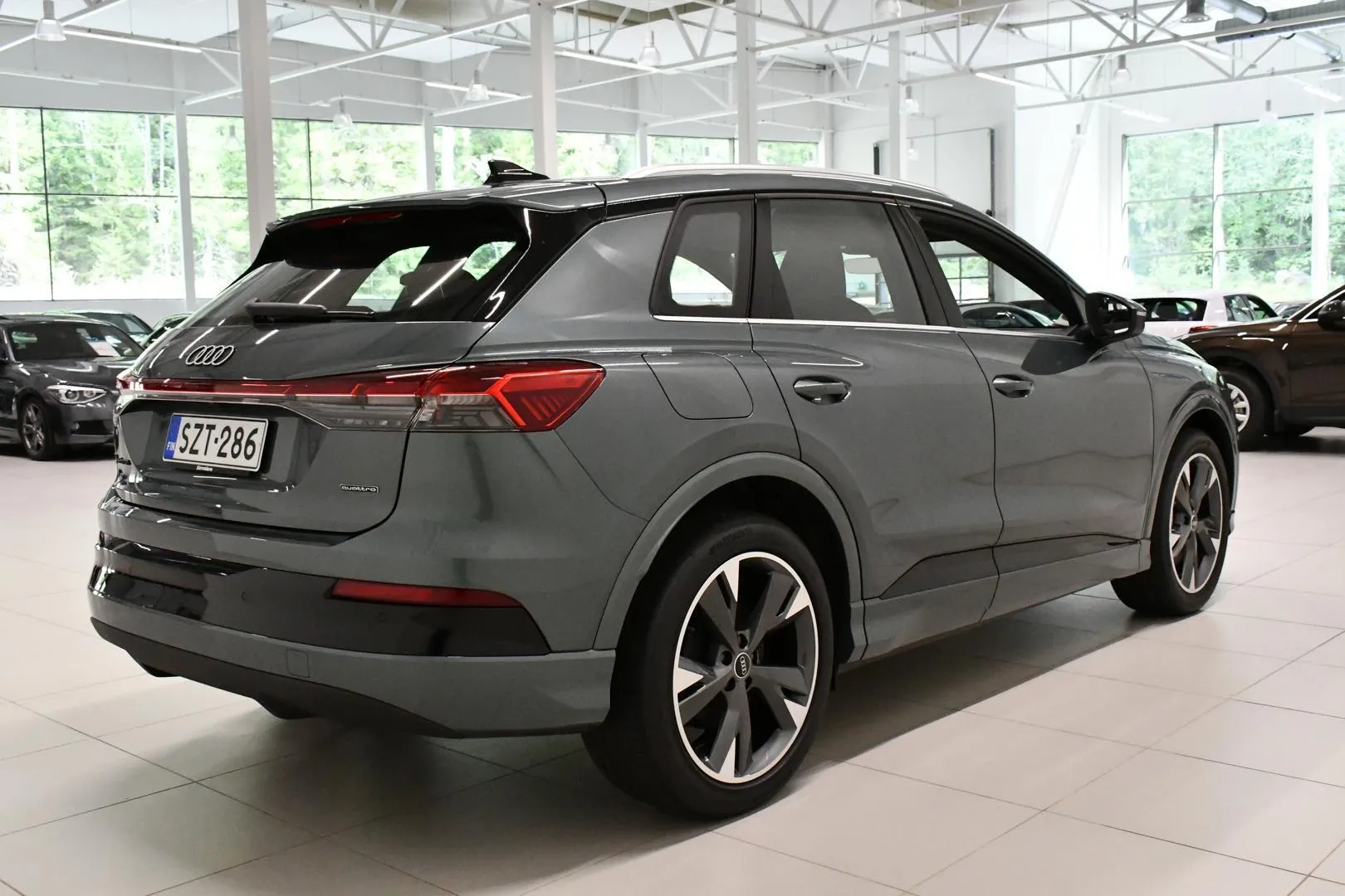 AUDI Q4 e-tron SZT-286 carousel image