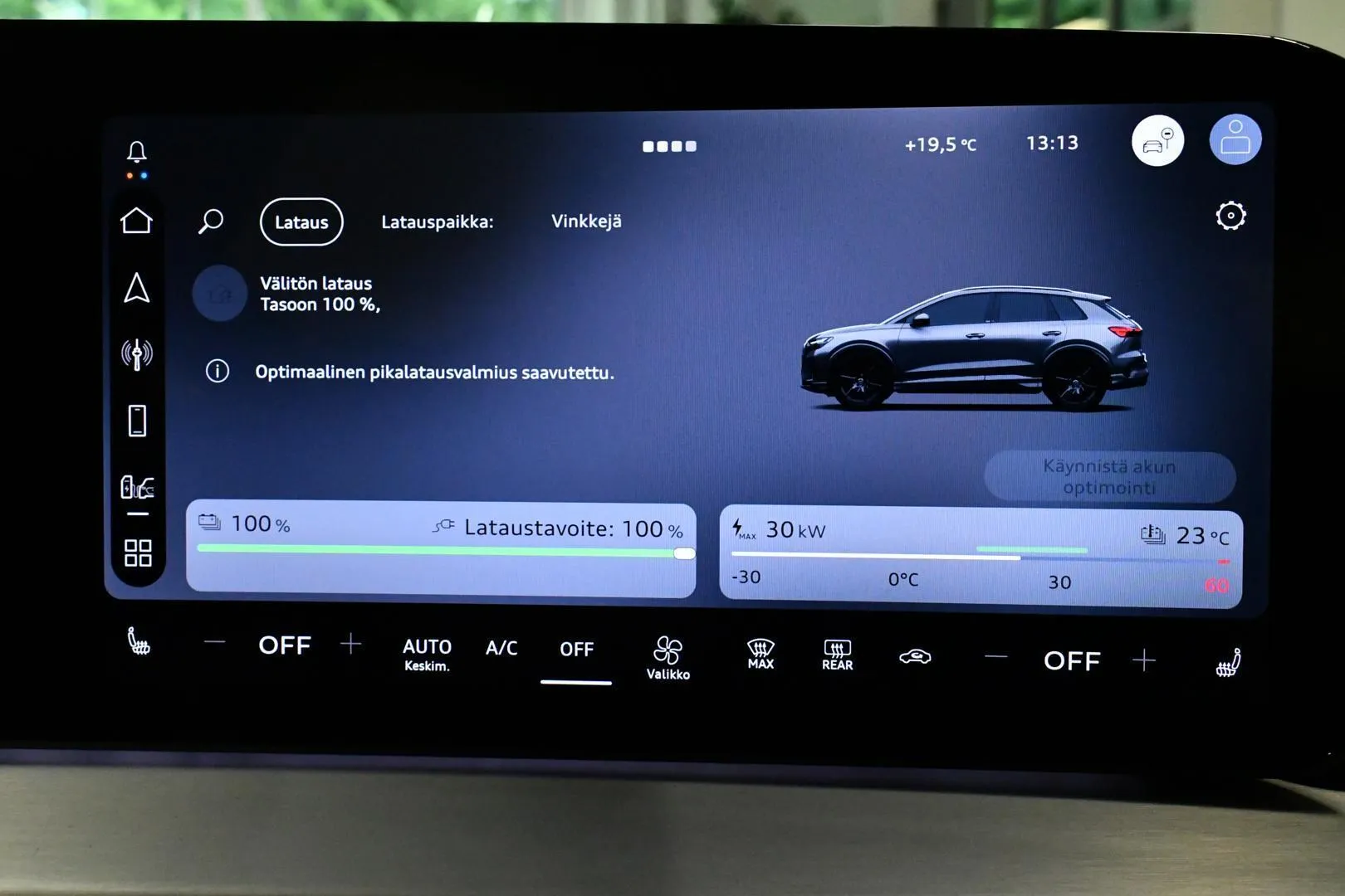 AUDI Q4 e-tron SZT-286 carousel image