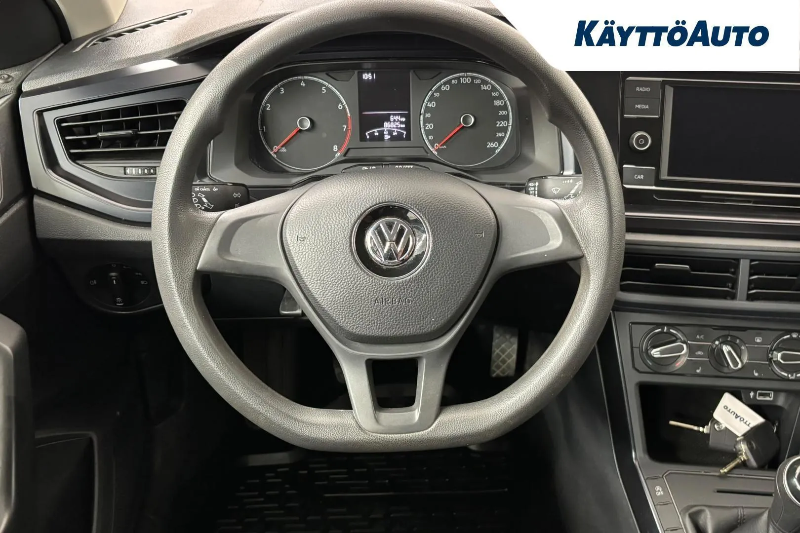 Volkswagen Polo CMJ-511 carousel image