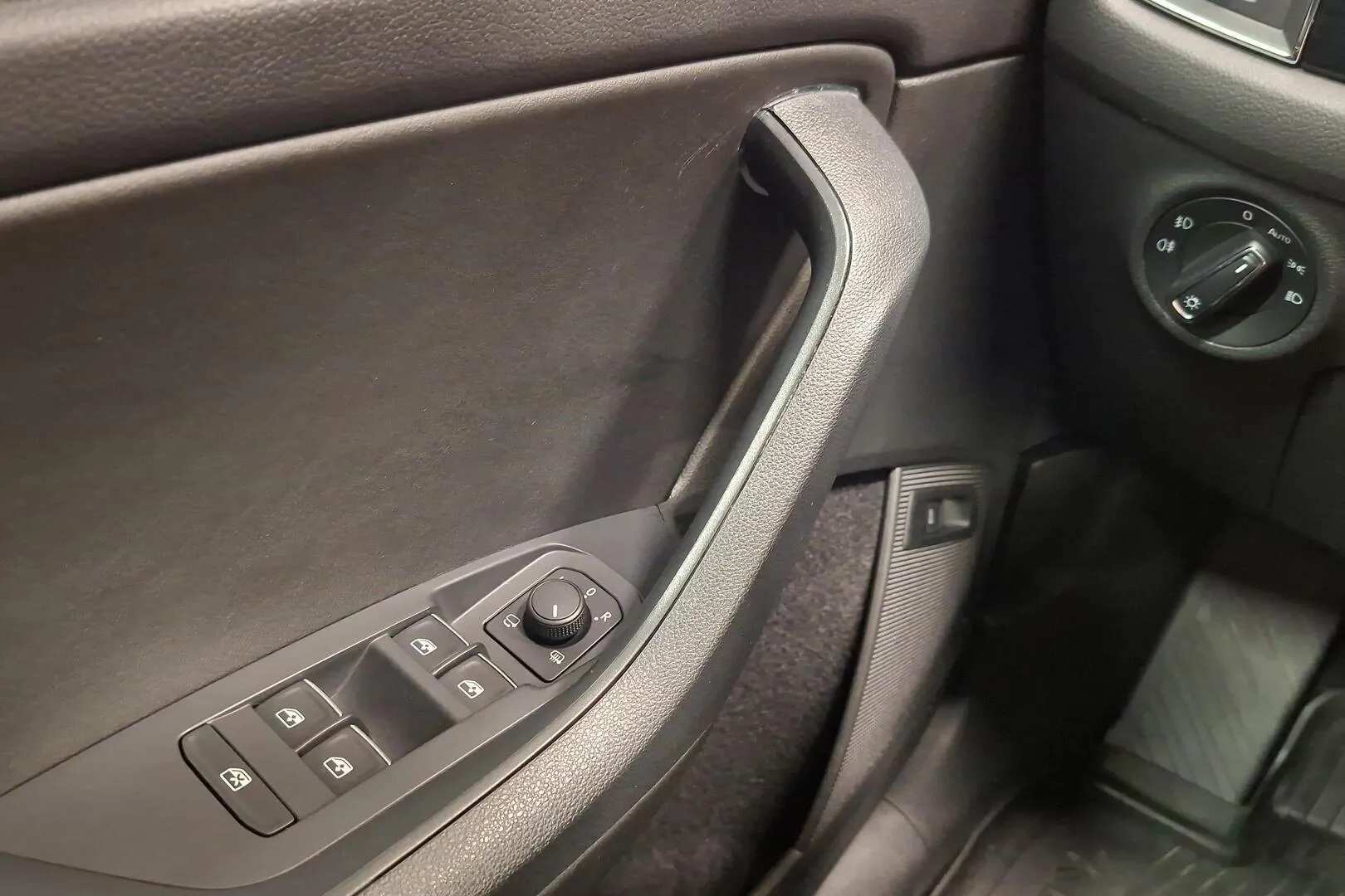 Skoda Kodiaq UZY-699 carousel image