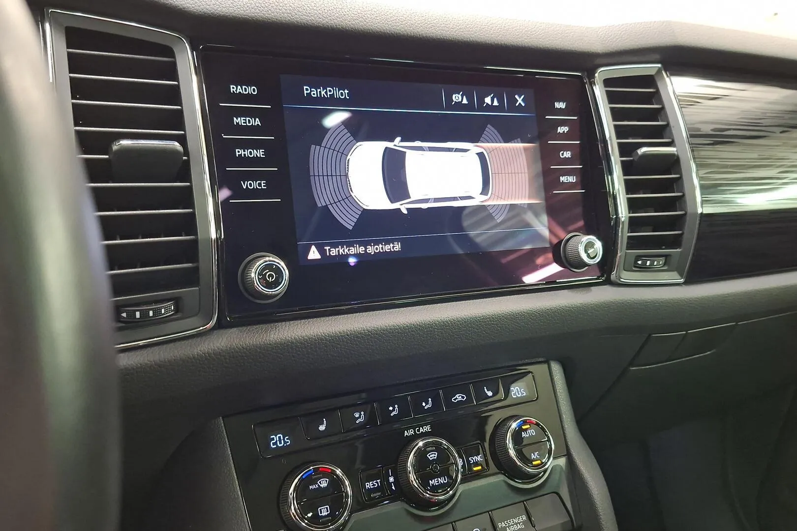 Skoda Kodiaq UZY-699 carousel image