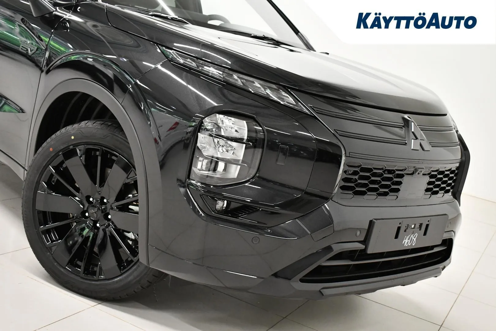 Mitsubishi Outlander YMT-402 carousel image