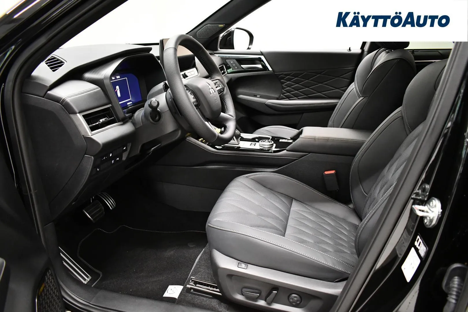 Mitsubishi Outlander YMT-402 carousel image