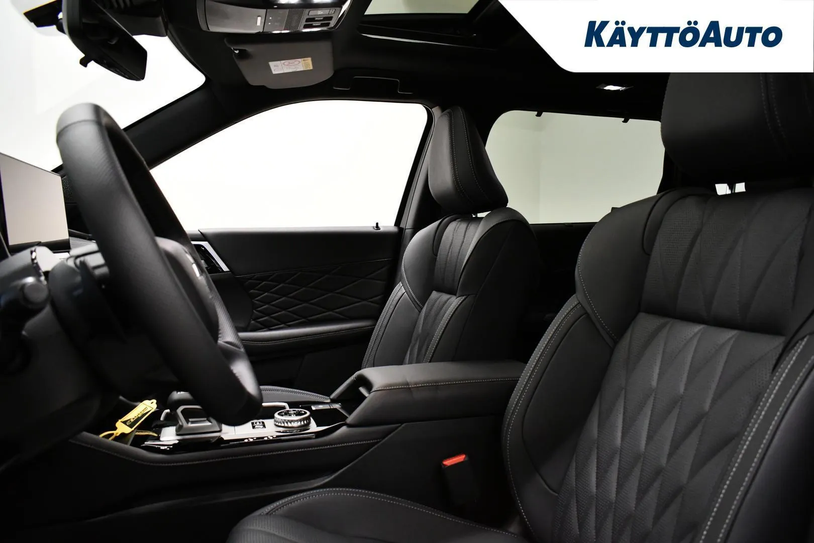 Mitsubishi Outlander YMT-402 carousel image