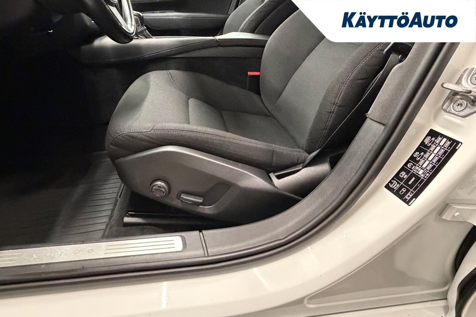 Volvo S90 D4 Business aut 2016, kuva 6/26