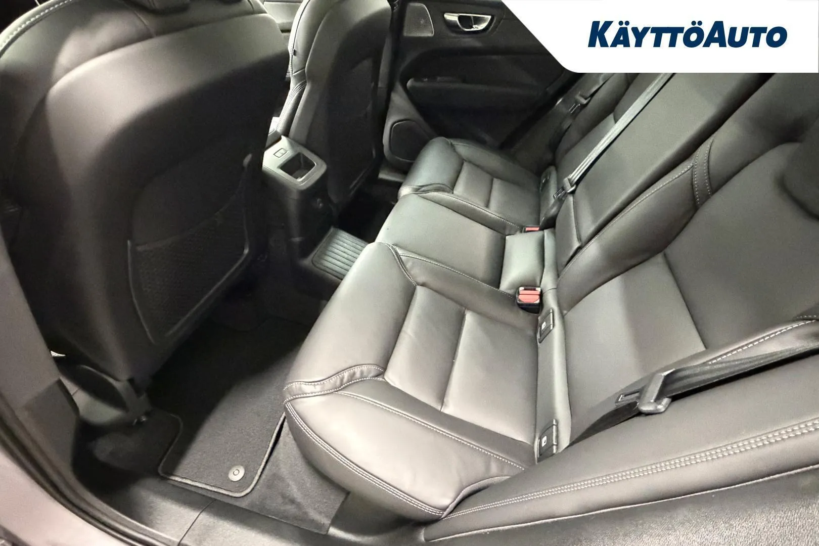 Volvo XC60 FTB-661 carousel image