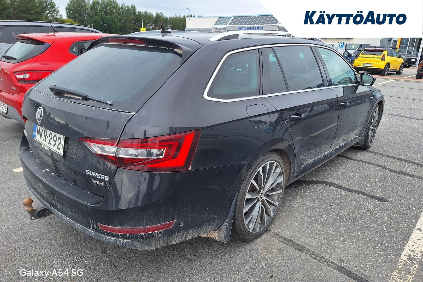 Skoda Superb 2017, photo 4/7