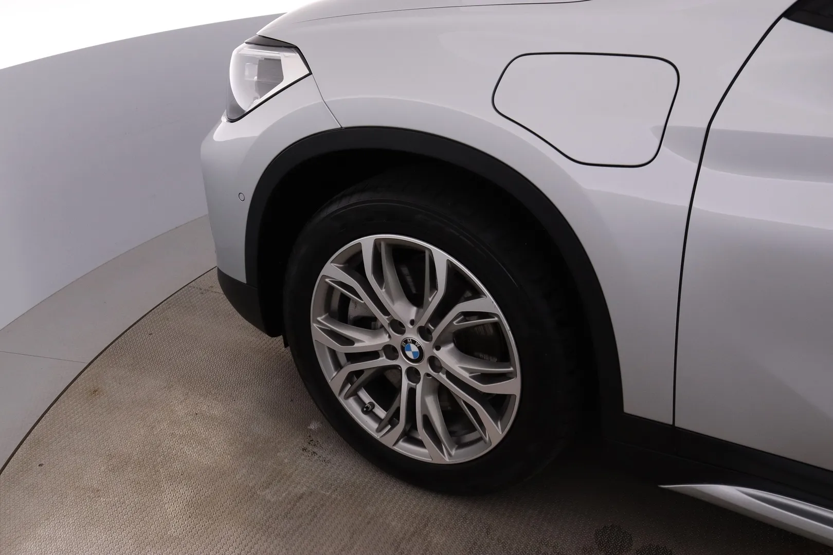 BMW X1 KVU-329 carousel image