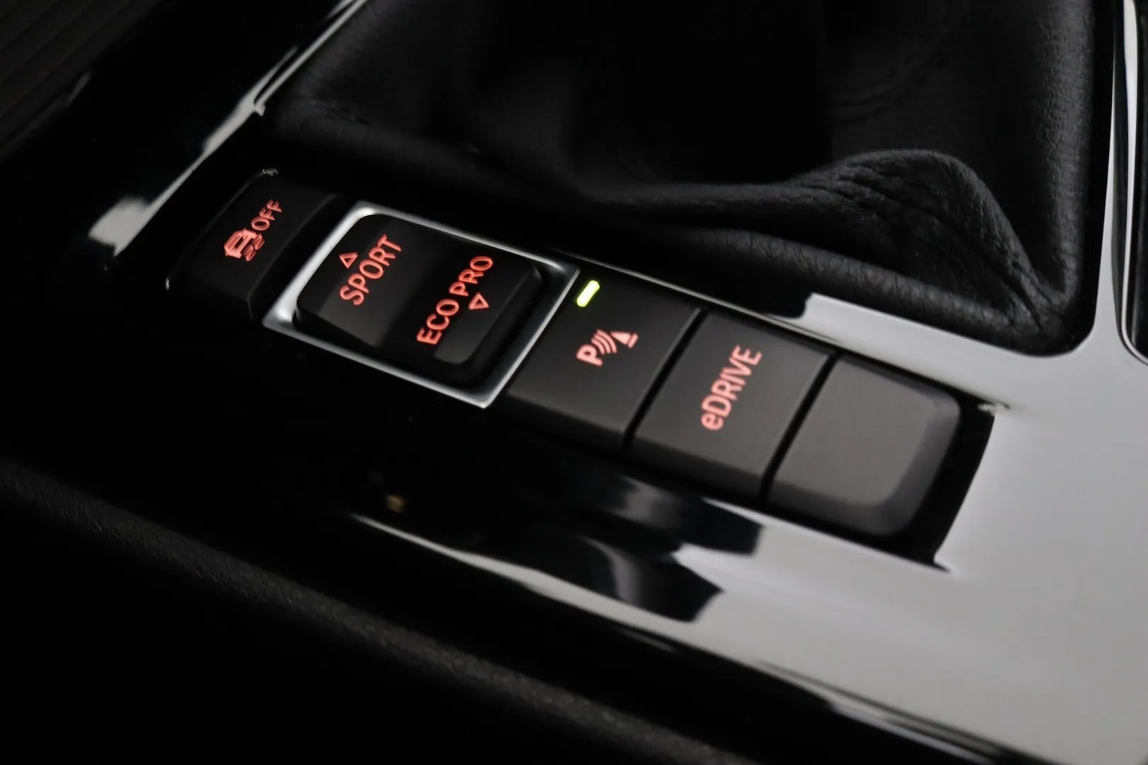 BMW X1 KVU-329 carousel image