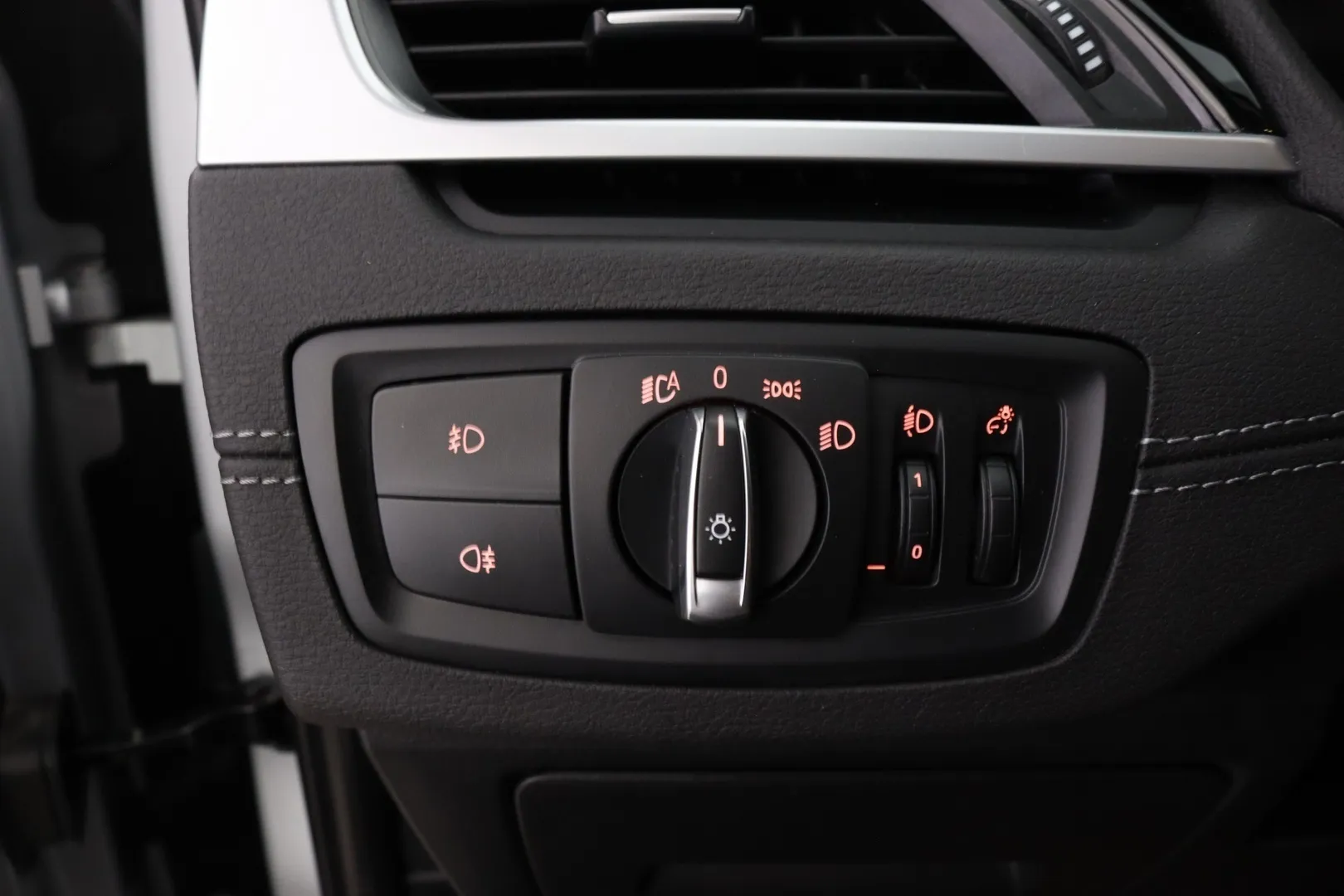 BMW X1 KVU-329 carousel image