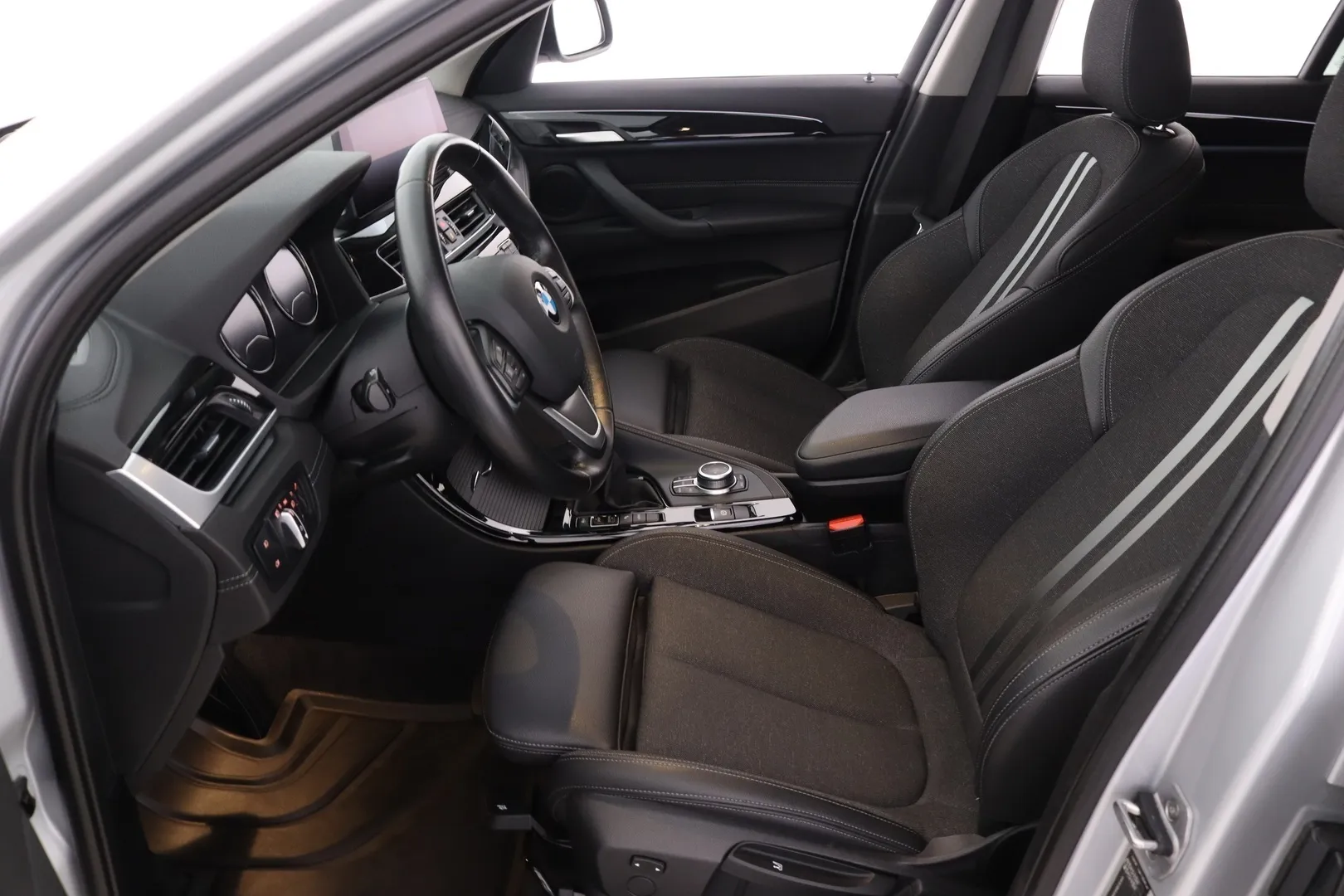 BMW X1 KVU-329 carousel image
