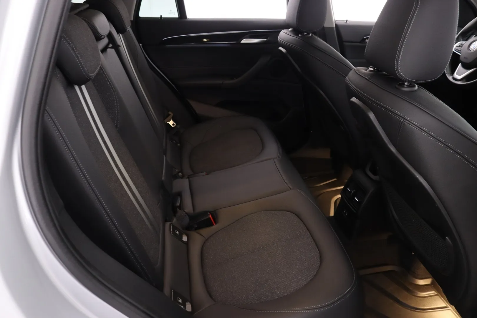 BMW X1 KVU-329 carousel image