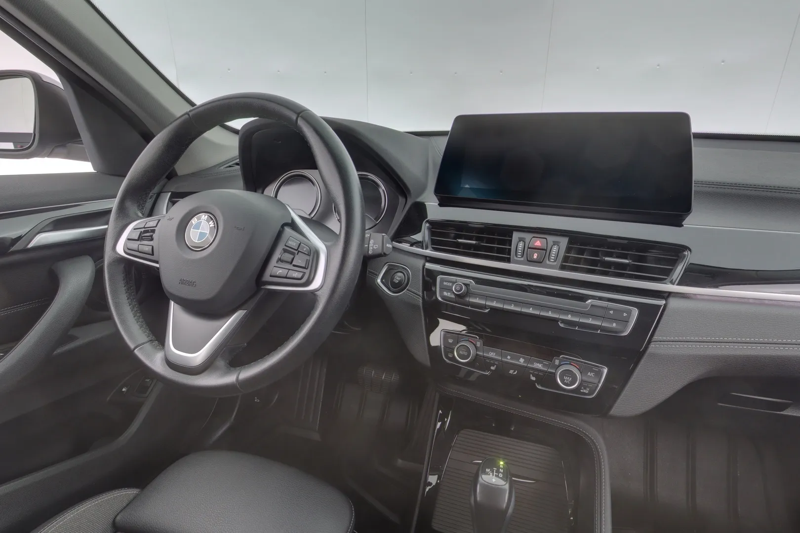 BMW X1 KVU-329 carousel image