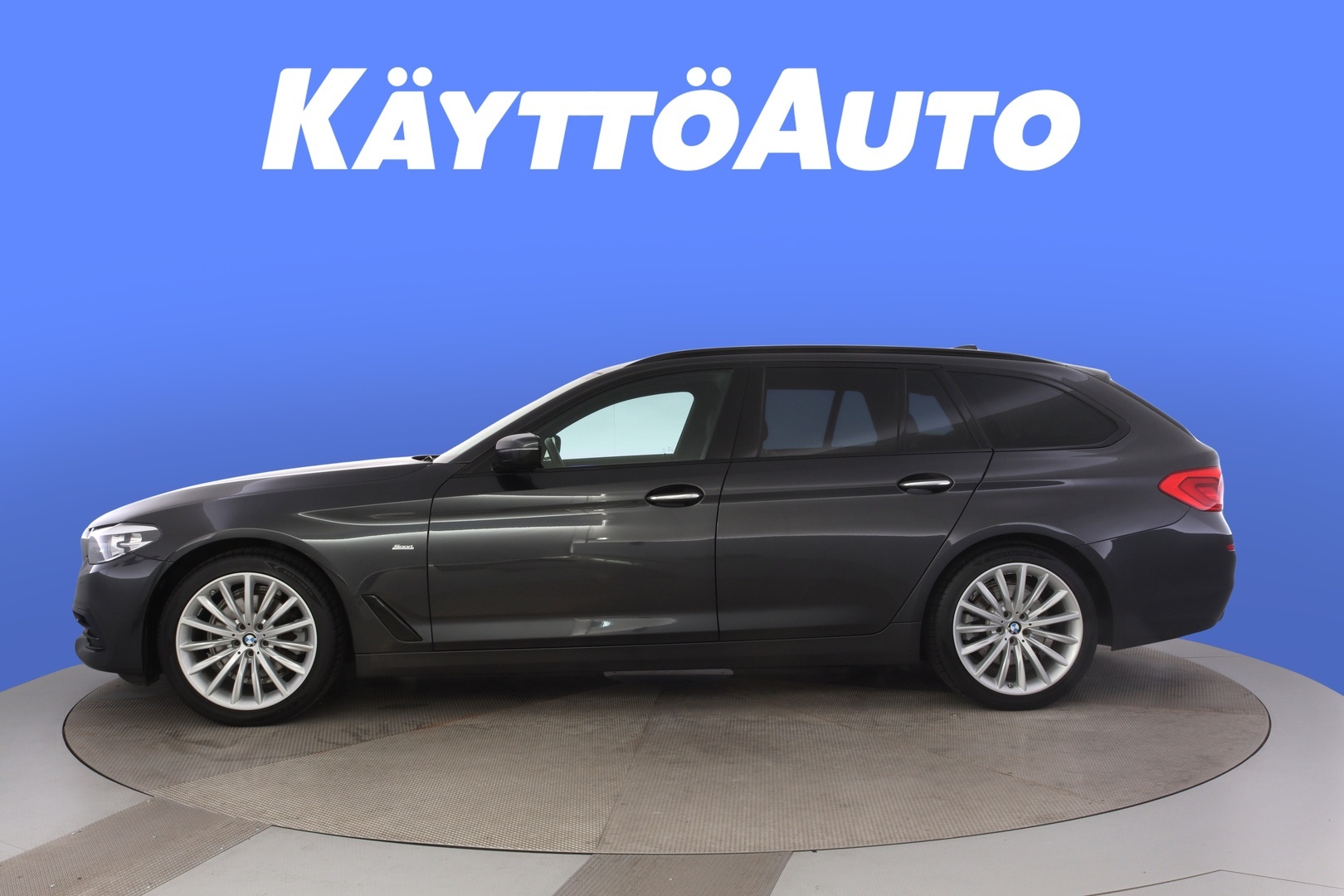 BMW 520 2017, photo 2/36