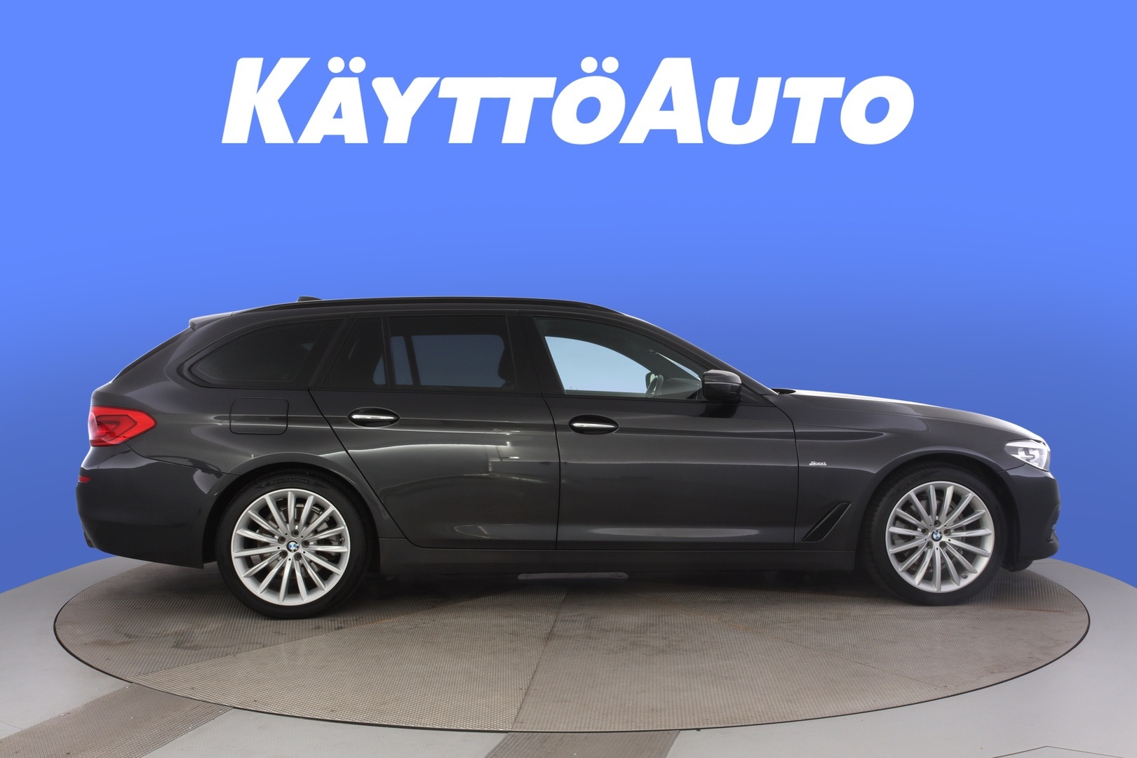 BMW 520 2017, photo 6/36