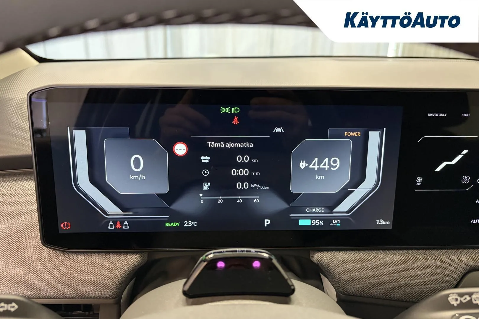 Kia EV3 SZT-102 carousel image