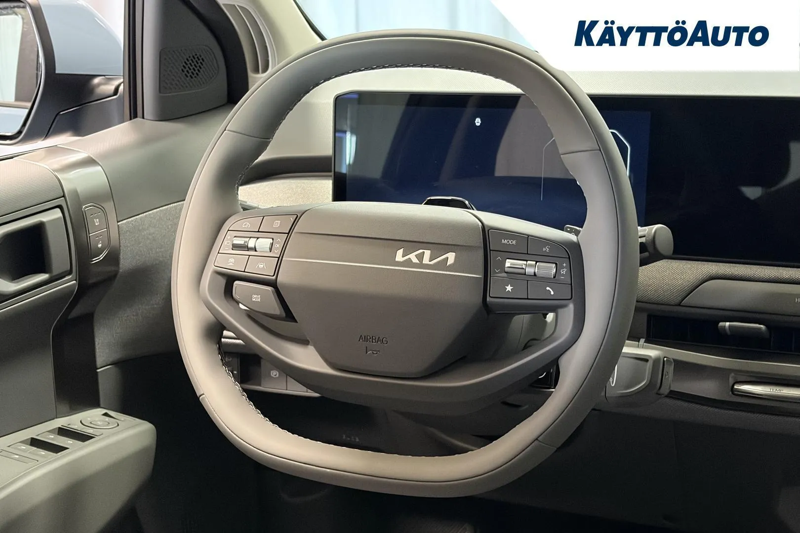 Kia EV3 SZT-102 carousel image