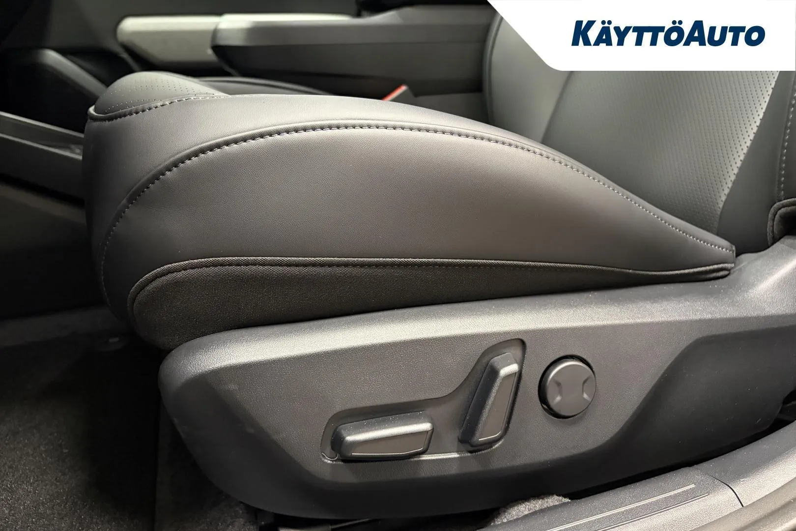 Kia EV4 FTG-619 carousel image