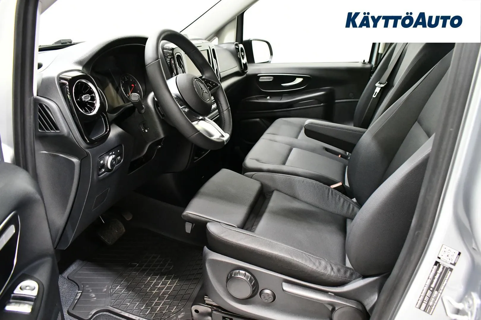 Mercedes-Benz Vito RXU-887 carousel image