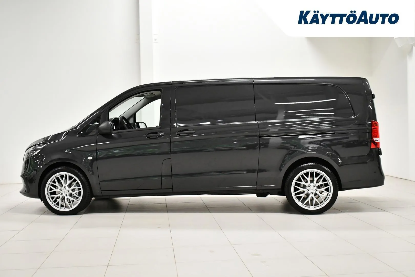 Mercedes-Benz Vito RXT-669 carousel image