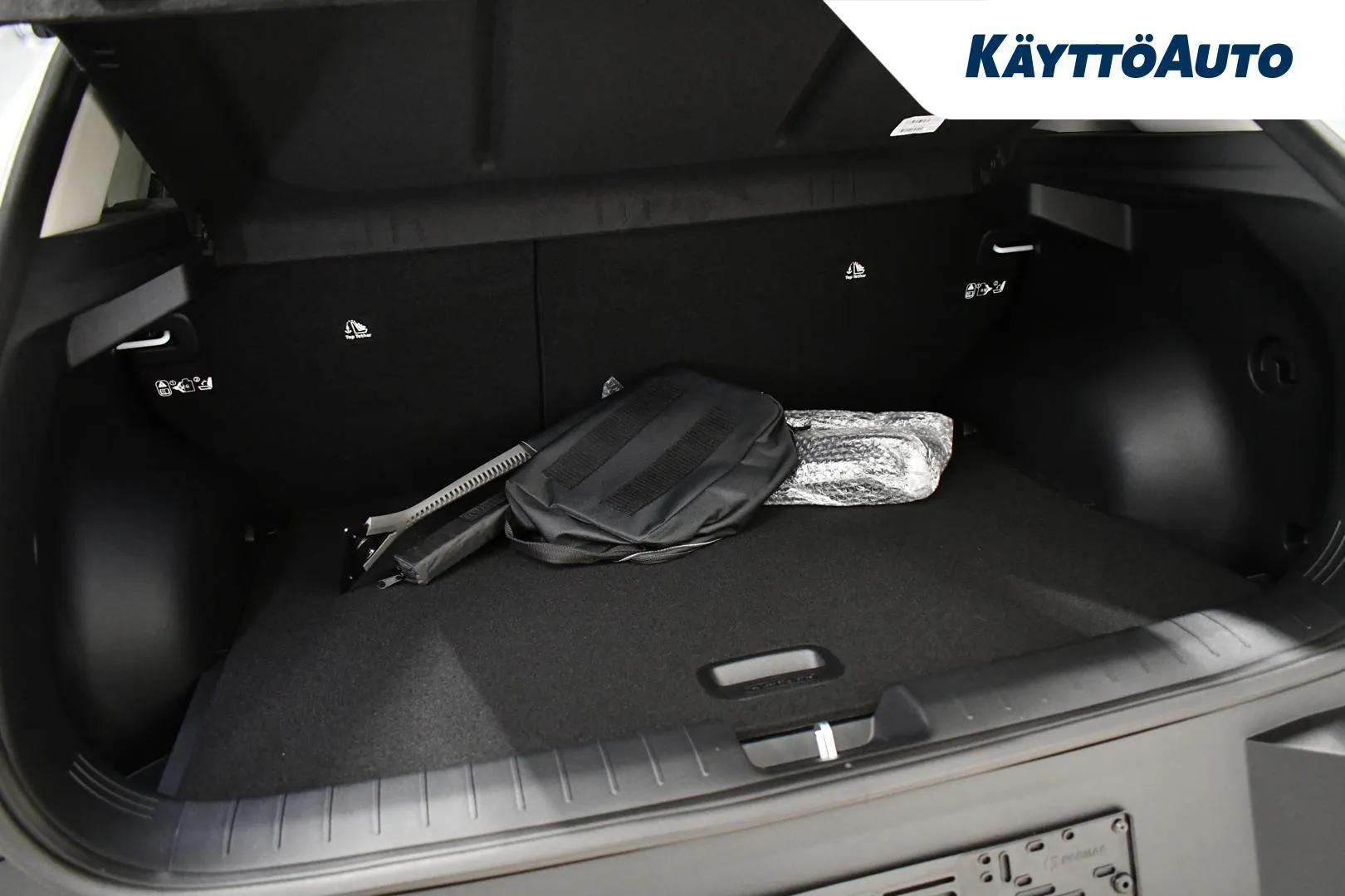 Kia EV4 FTG-660 carousel image