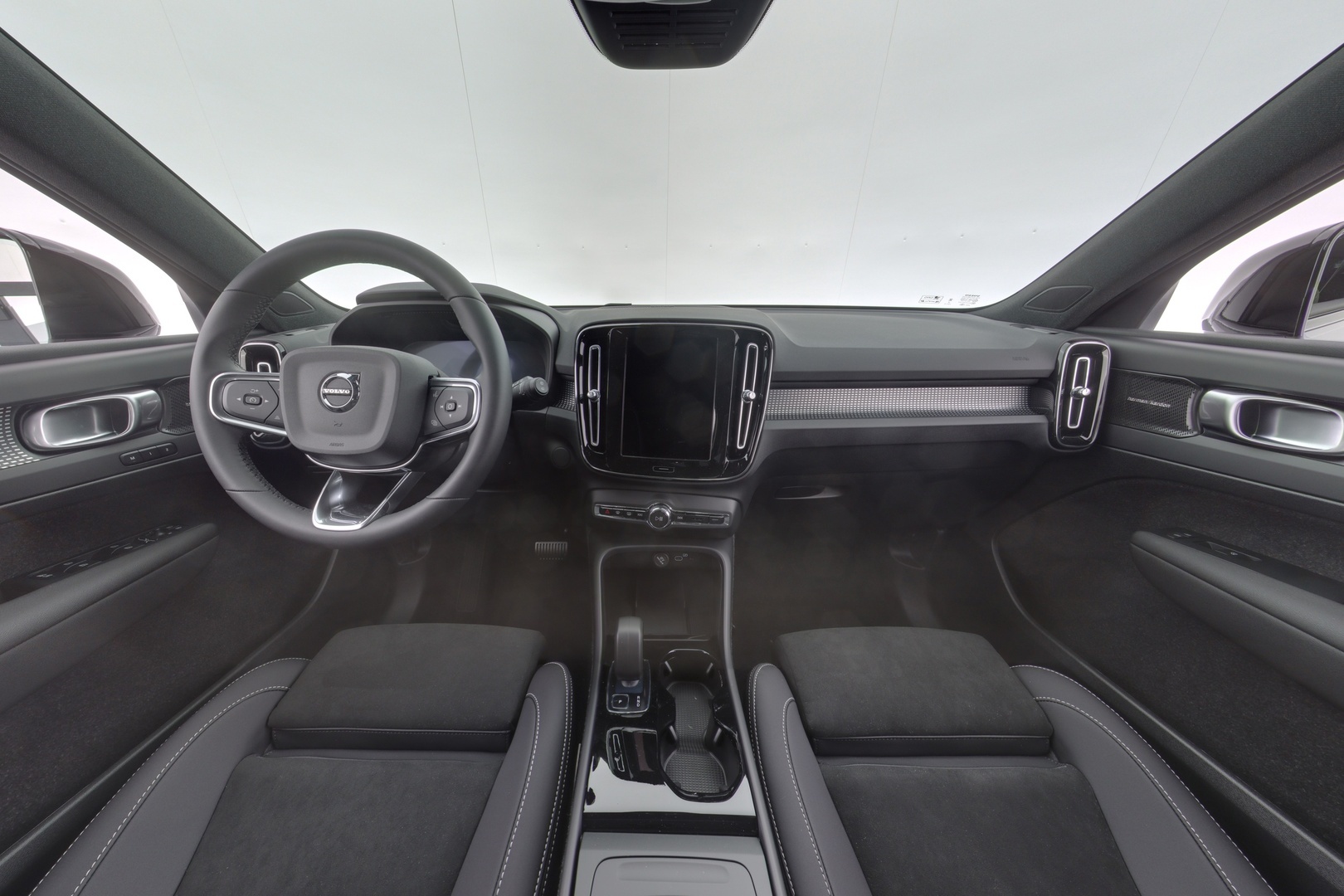Volvo EX40 Twin Ultra 2027, photo 7/9