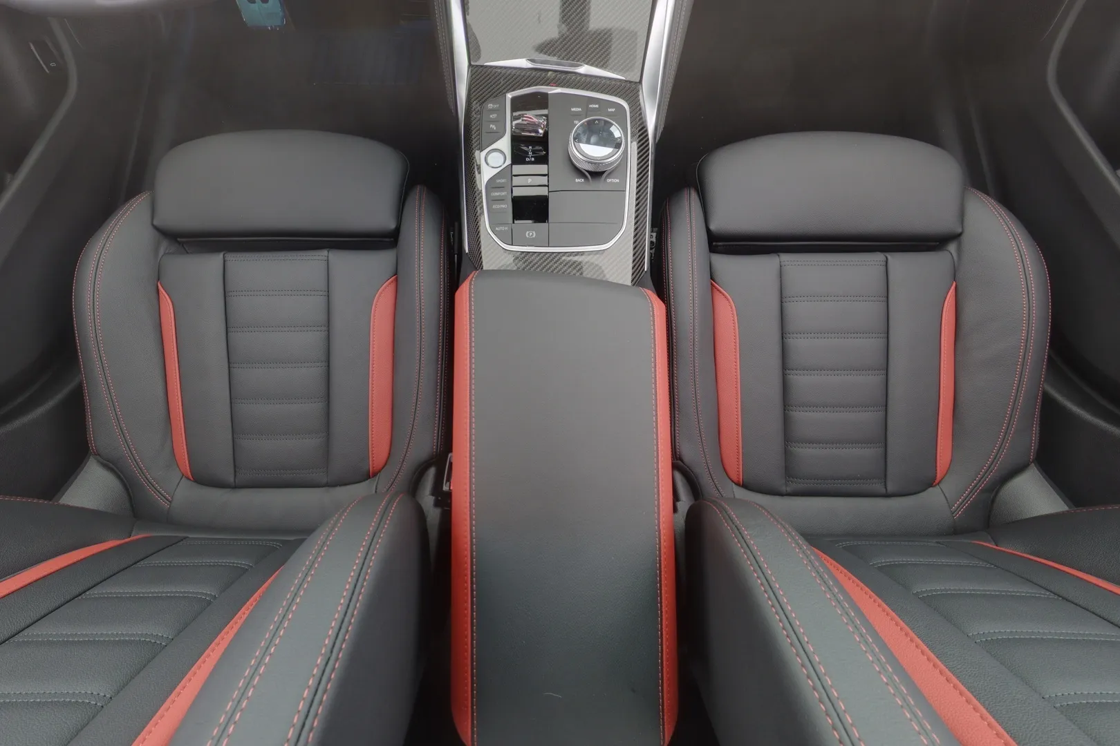 BMW I4 M60 YMS-557 carousel image