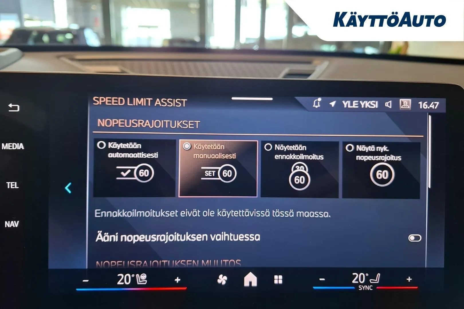 BMW iX1 YMP-564 carousel image