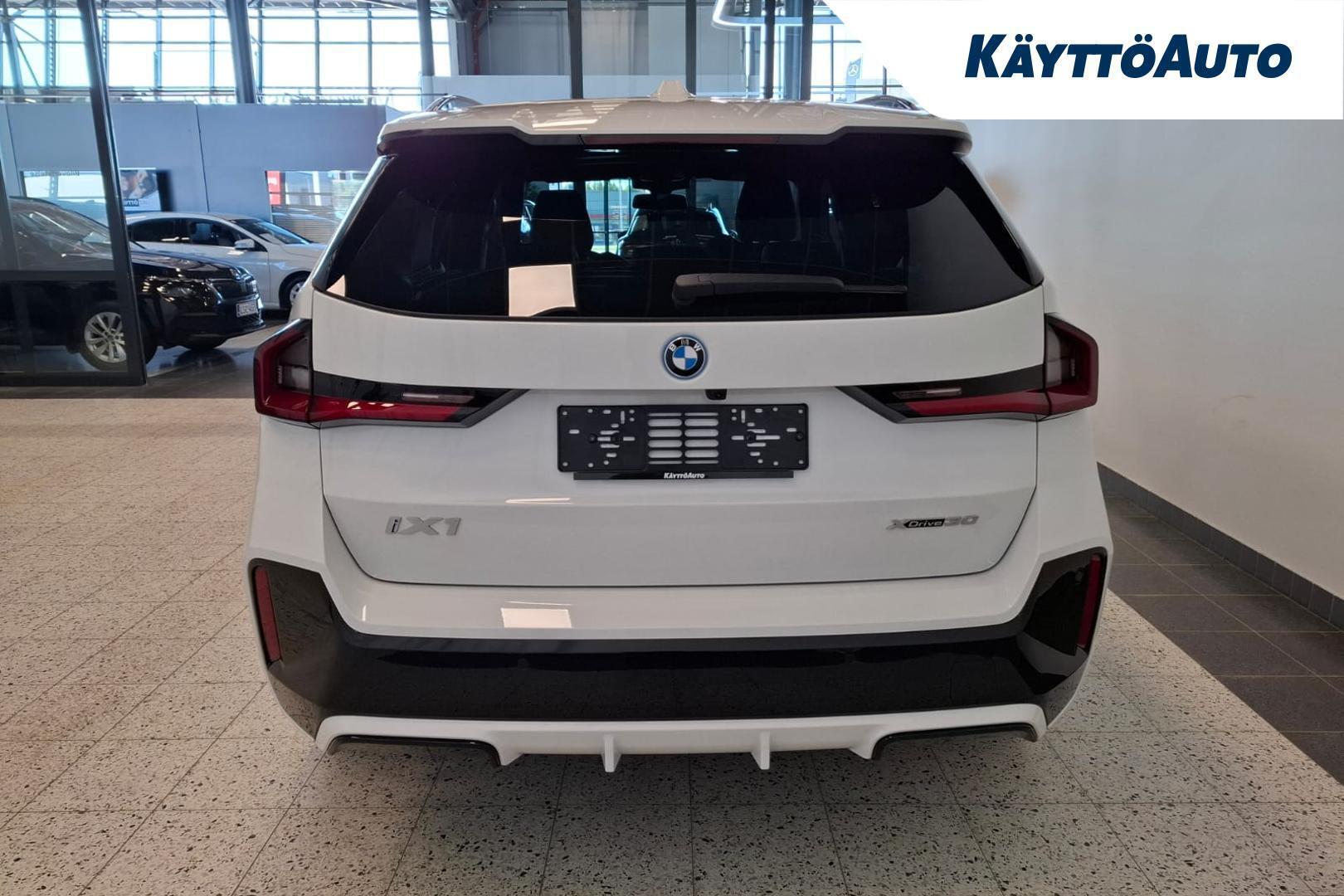 BMW iX1 2026, photo 5/20