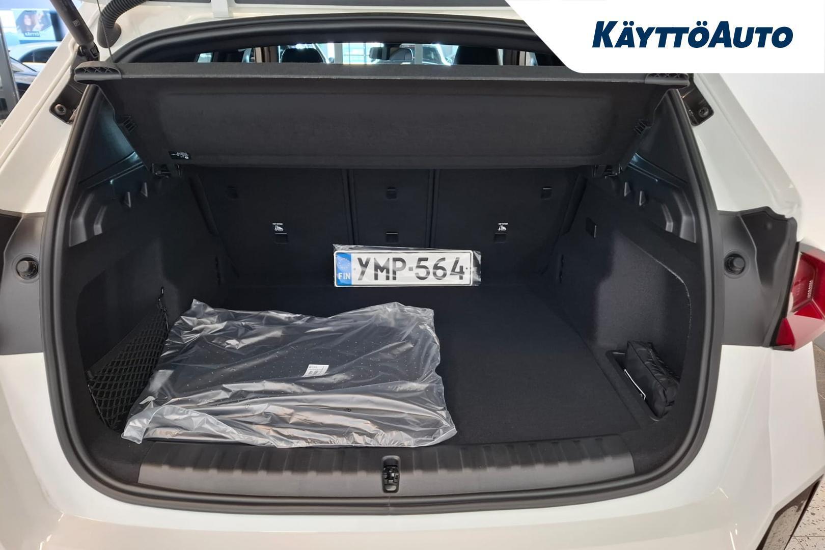 BMW iX1 2026, photo 6/20