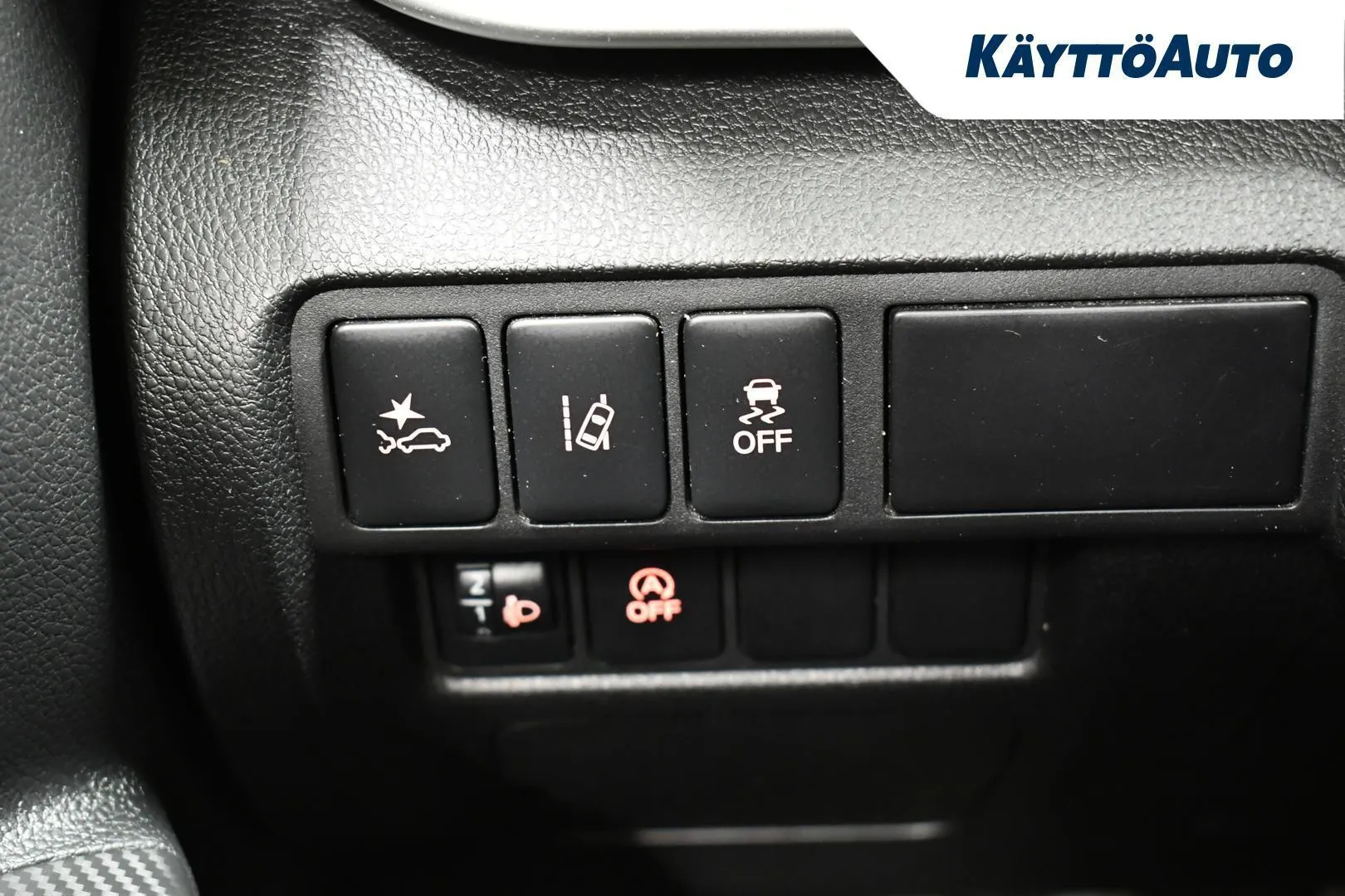 Mitsubishi Eclipse Cross YLC-325 carousel image