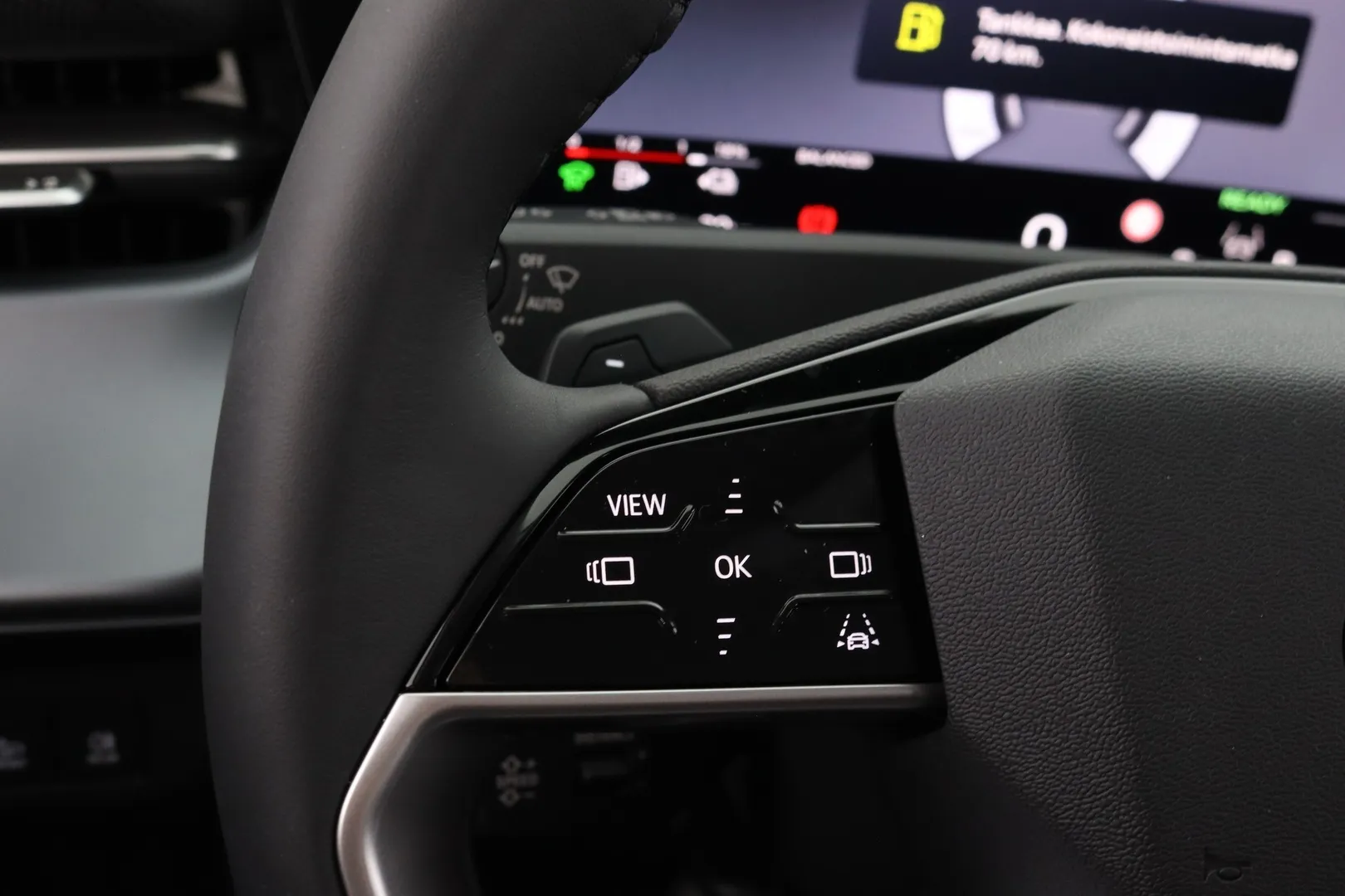 Audi Q3 FTF-624 carousel image