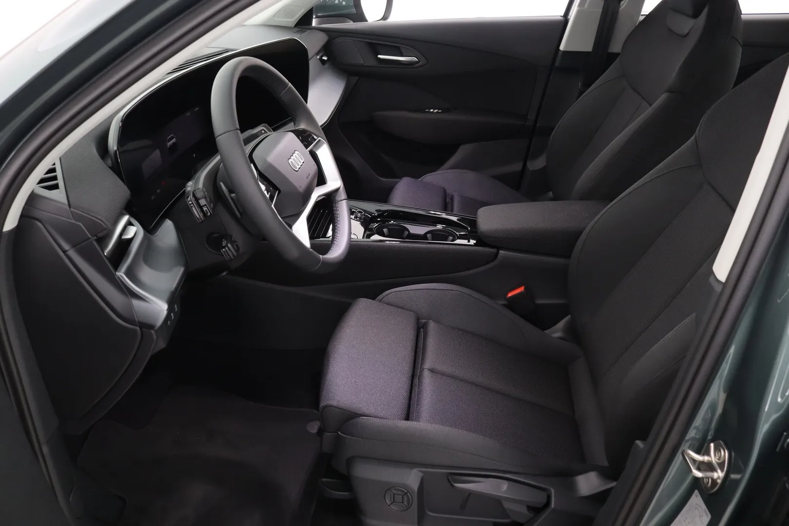 Audi Q3 FTF-624 carousel image