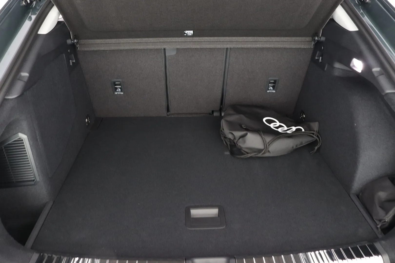 Audi Q3 FTF-624 carousel image