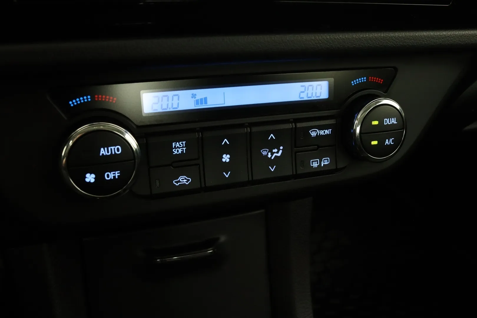 Toyota Corolla NJL-919 carousel image