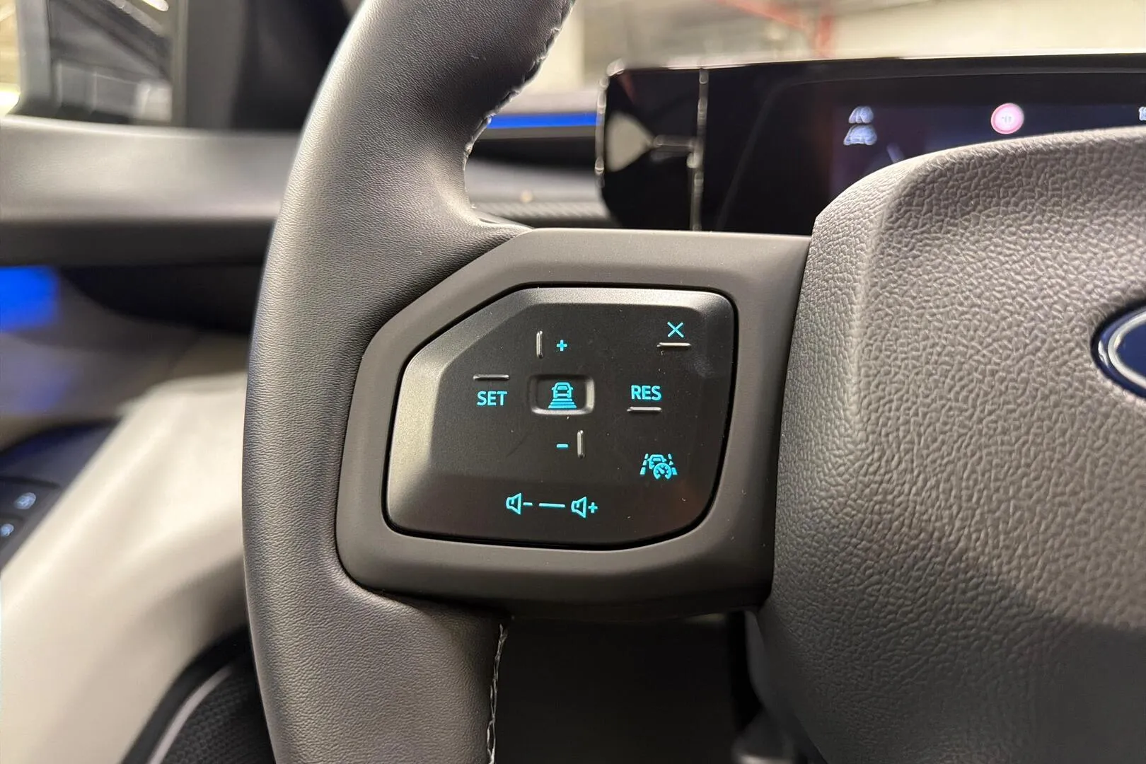FORD EXPLORER MSO-485 carousel image