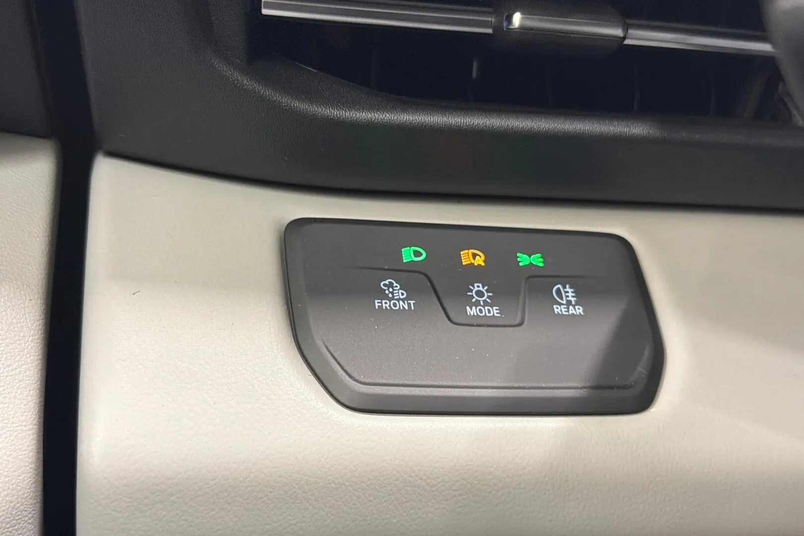 FORD EXPLORER FTE-326 carousel image
