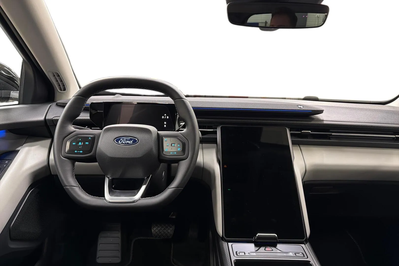 FORD EXPLORER FTE-326 carousel image