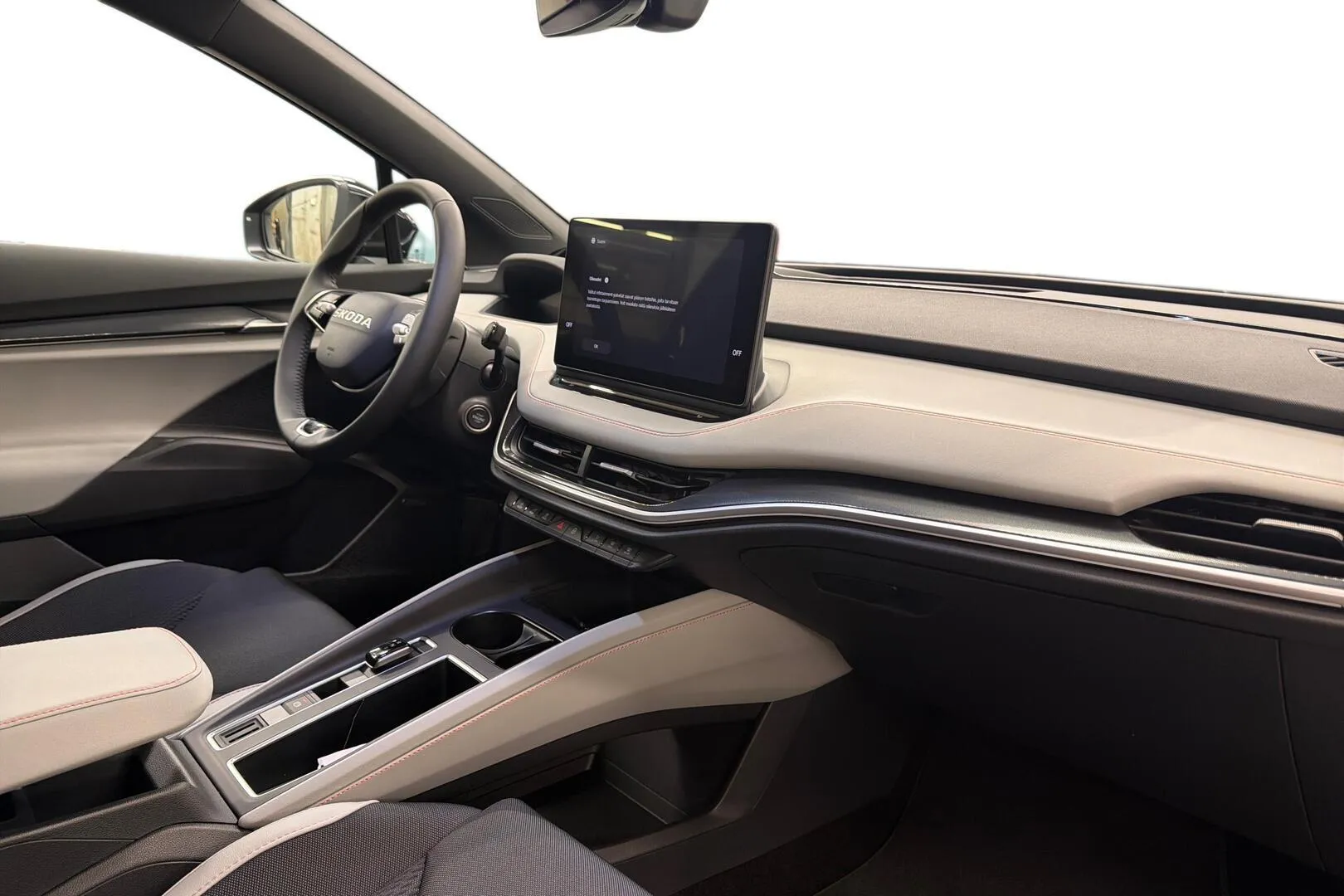 Skoda Enyaq SZV-951 carousel image
