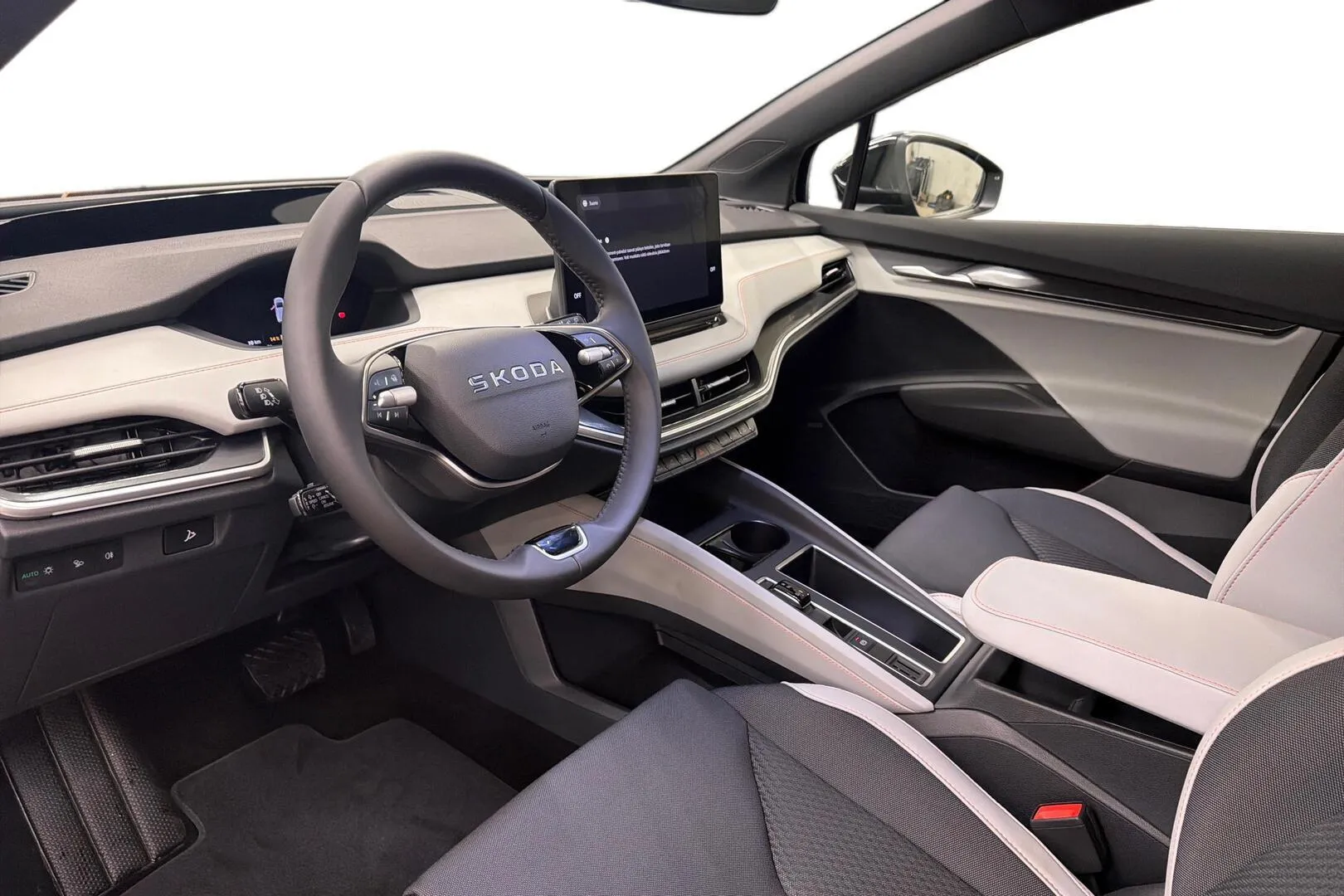 Skoda Enyaq SZV-951 carousel image