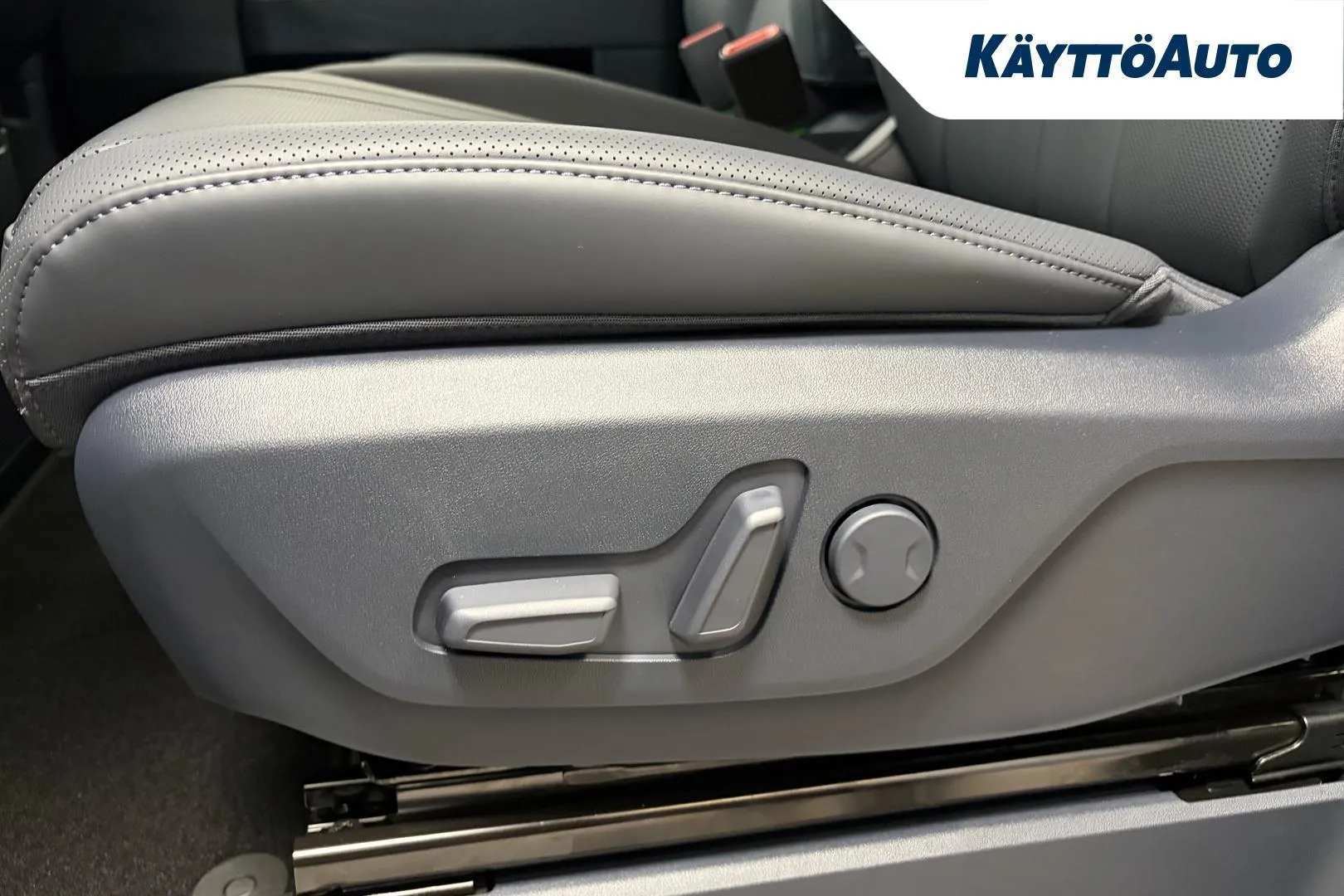 Kia PV5 SZX-248 carousel image